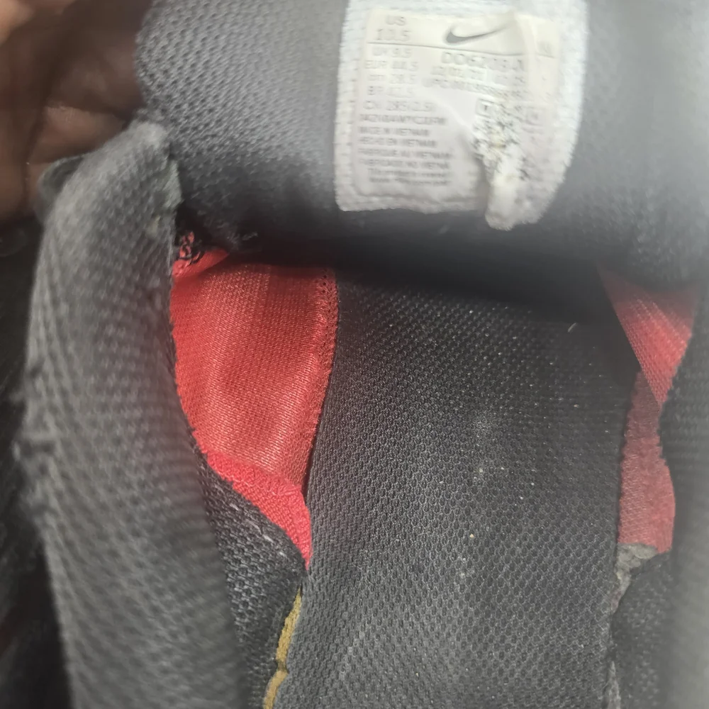 Nike Black and Red Athletic Shoes‎
